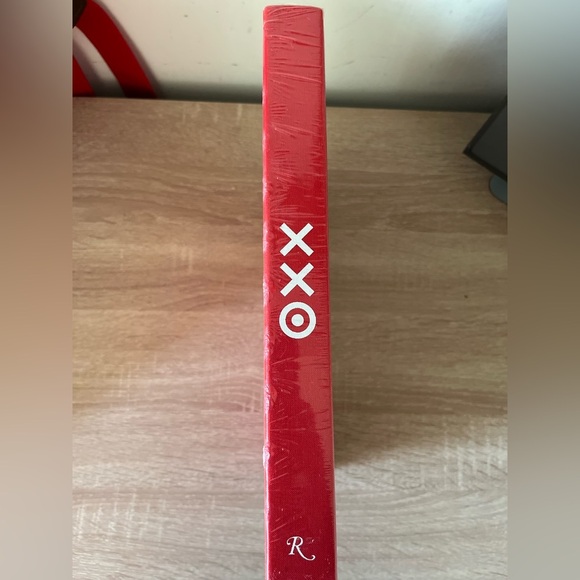 NWT Target: 20 Years of Design For All XXO - Picture 2 of 4